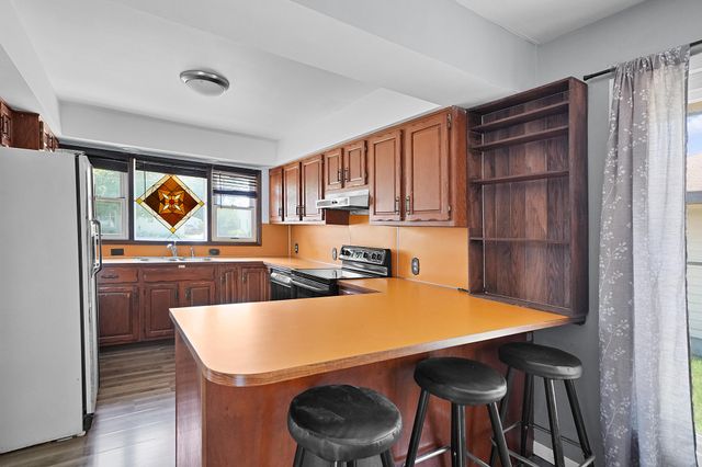631 Oakcrest Street Sw, Kent City Vllg, MI 49509