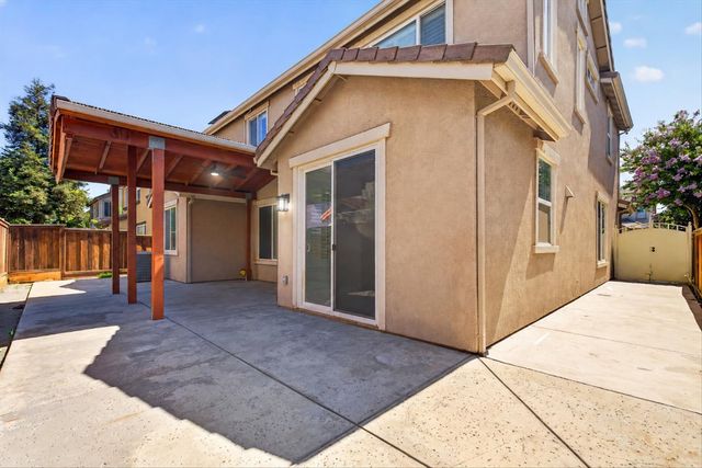 17021 Tulip Tree Way, Lathrop, CA 95330