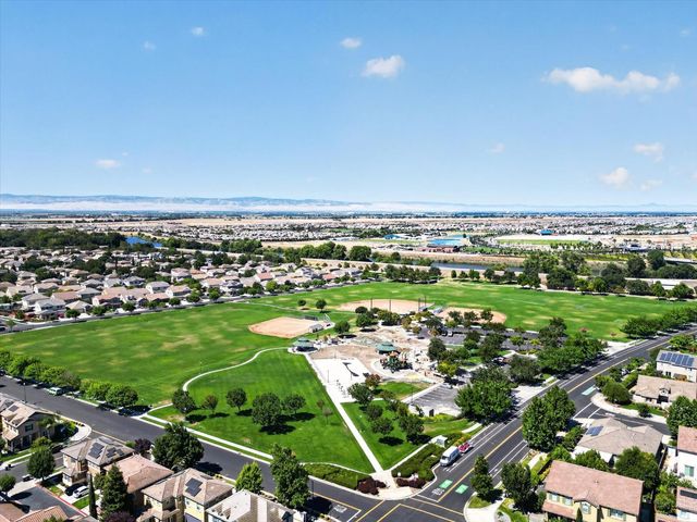 17021 Tulip Tree Way, Lathrop, CA 95330