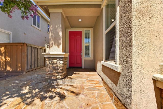 17021 Tulip Tree Way, Lathrop, CA 95330