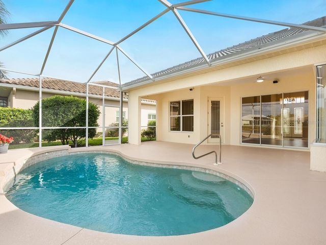 863 MACAW CIRCLE, Venice, FL 34285