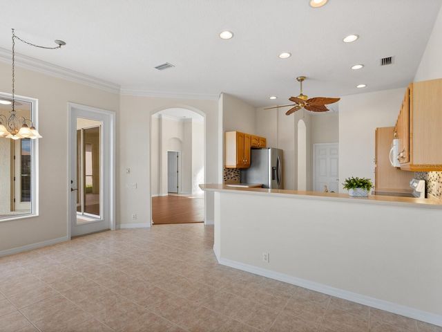 863 MACAW CIRCLE, Venice, FL 34285