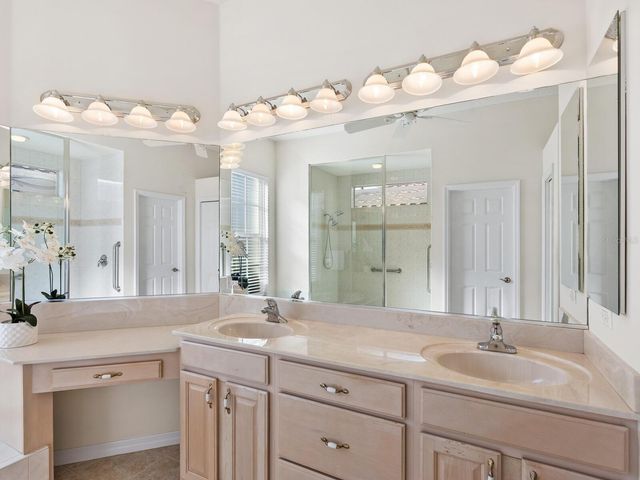 863 MACAW CIRCLE, Venice, FL 34285