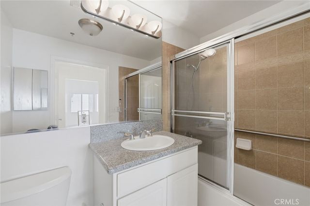 17888 Alburtis Avenue B117, Artesia, CA 90701