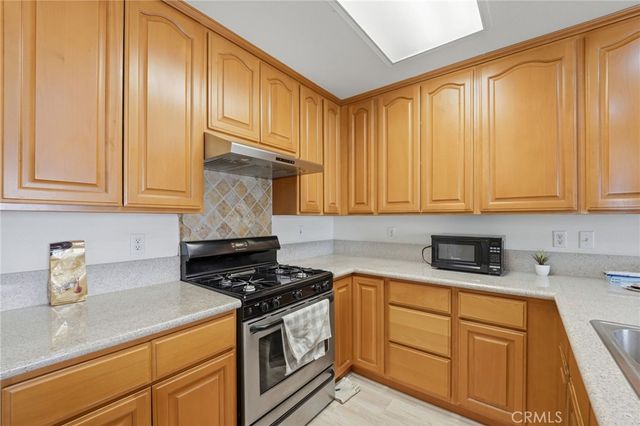 17888 Alburtis Avenue B117, Artesia, CA 90701