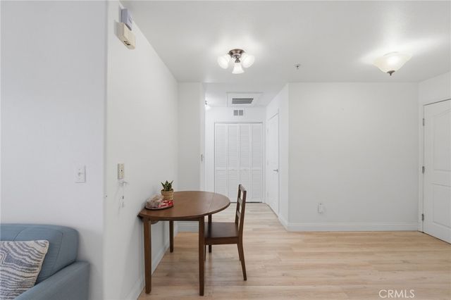17888 Alburtis Avenue B117, Artesia, CA 90701