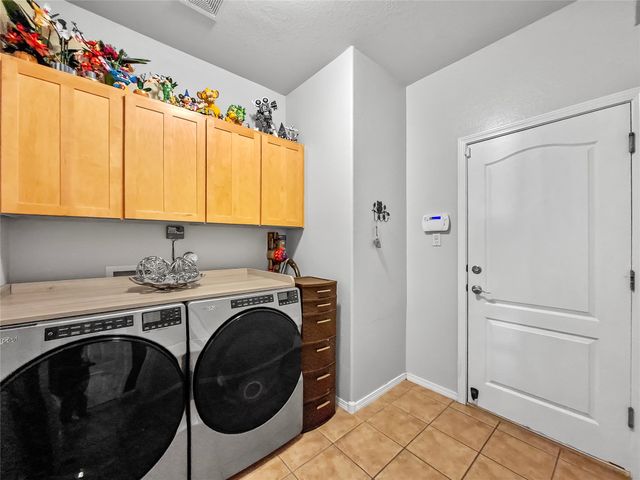 3280 Primo Colores, Santa Fe, NM 87507