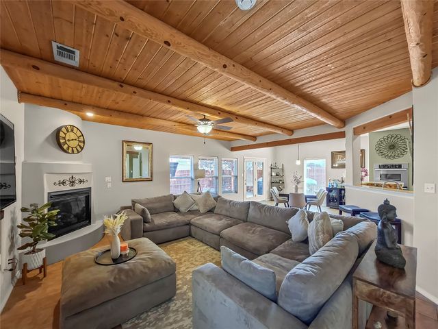 3280 Primo Colores, Santa Fe, NM 87507