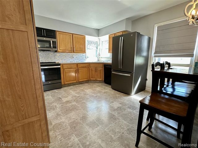 2391 Cheryl Ann Drive, Burton, MI 48519