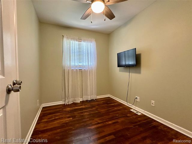 2391 Cheryl Ann Drive, Burton, MI 48519