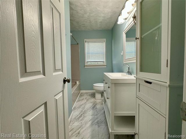 2391 Cheryl Ann Drive, Burton, MI 48519