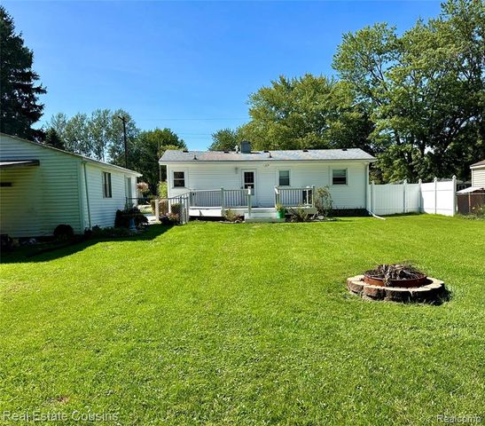 2391 Cheryl Ann Drive, Burton, MI 48519