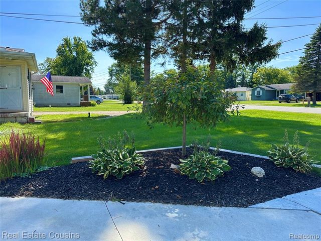 2391 Cheryl Ann Drive, Burton, MI 48519