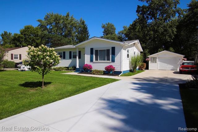 2391 Cheryl Ann Drive, Burton, MI 48519