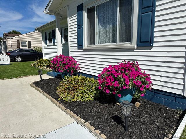 2391 Cheryl Ann Drive, Burton, MI 48519