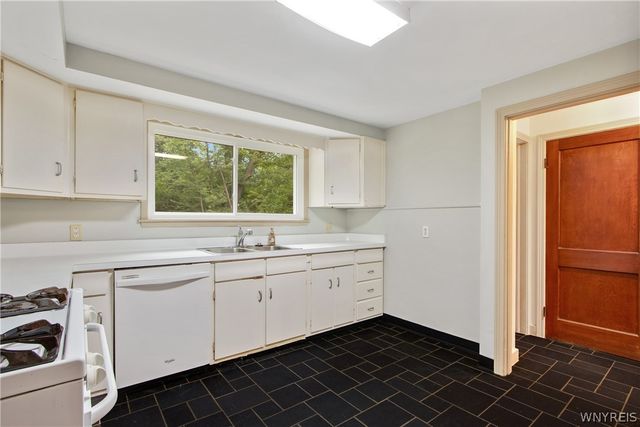 152 Bernhardt Drive, Amherst, NY 14226