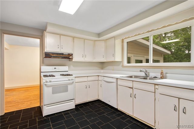 152 Bernhardt Drive, Amherst, NY 14226