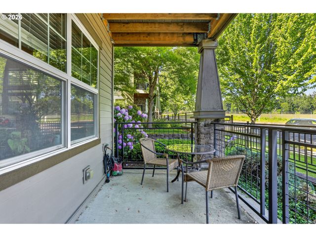 648 Ne ADWICK Dr, Hillsboro, OR 97006