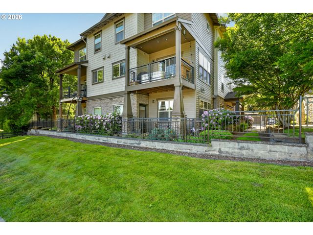 648 Ne ADWICK Dr, Hillsboro, OR 97006