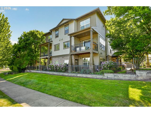 648 Ne ADWICK Dr, Hillsboro, OR 97006