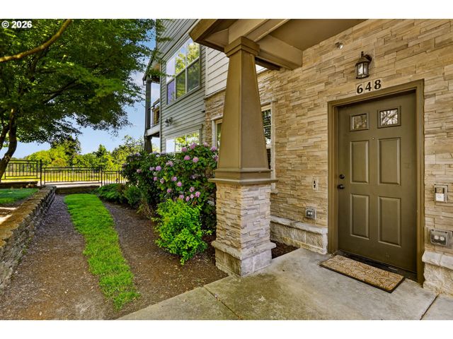 648 Ne ADWICK Dr, Hillsboro, OR 97006