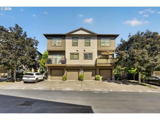 648 Ne ADWICK Dr, Hillsboro, OR 97006
