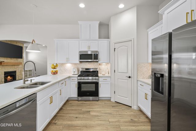 2325 TONY HARPER Street, El Paso, TX 79938