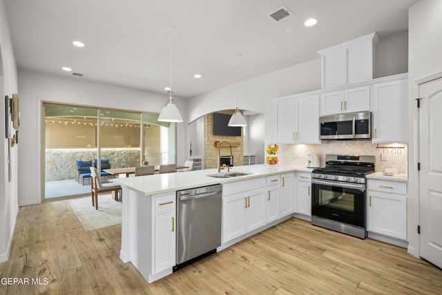 2325 TONY HARPER Street, El Paso, TX 79938