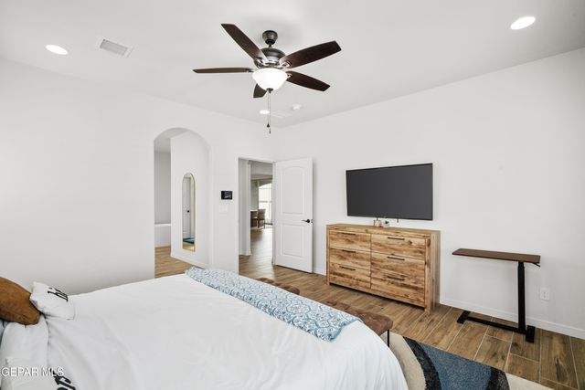 2325 TONY HARPER Street, El Paso, TX 79938