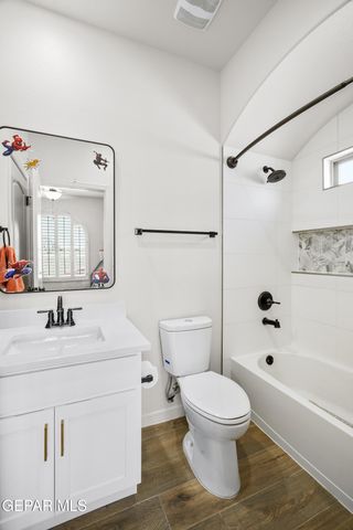 2325 TONY HARPER Street, El Paso, TX 79938