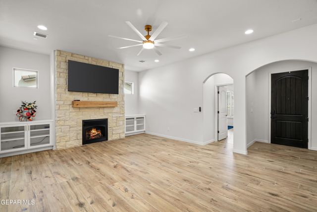 2325 TONY HARPER Street, El Paso, TX 79938