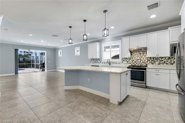 10517 Tidewater Key BLVD, Estero, FL 33928