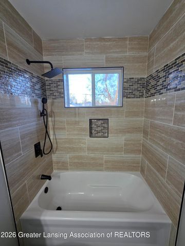 3721 Kendalwood Drive, Lansing, MI 48911