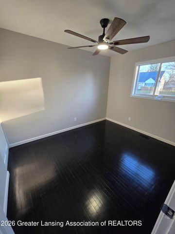 3721 Kendalwood Drive, Lansing, MI 48911