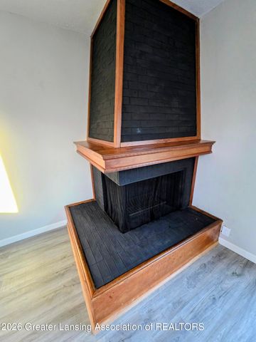 3721 Kendalwood Drive, Lansing, MI 48911