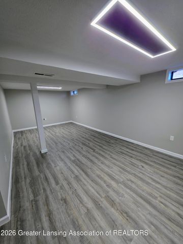 3721 Kendalwood Drive, Lansing, MI 48911