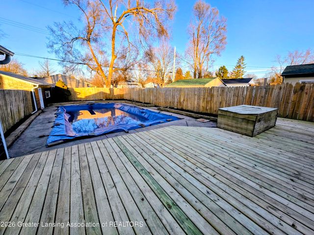 3721 Kendalwood Drive, Lansing, MI 48911