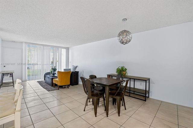 9777 NW 46th Ter 111, Doral, FL 33178