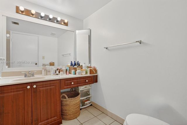 9777 NW 46th Ter 111, Doral, FL 33178