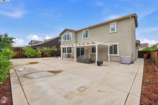 574 Mandevilla Dr, Brentwood, CA 94513