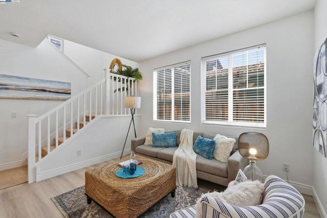 574 Mandevilla Dr, Brentwood, CA 94513