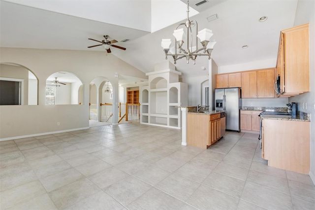 6008 FISHHAWK CROSSING BOULEVARD 6008, Lithia, FL 33547