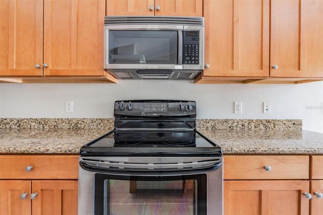 6008 FISHHAWK CROSSING BOULEVARD 6008, Lithia, FL 33547