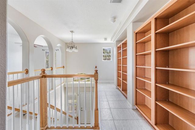 6008 FISHHAWK CROSSING BOULEVARD 6008, Lithia, FL 33547