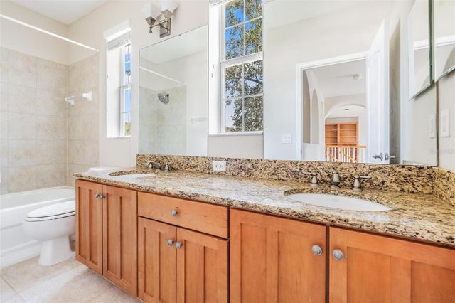 6008 FISHHAWK CROSSING BOULEVARD 6008, Lithia, FL 33547