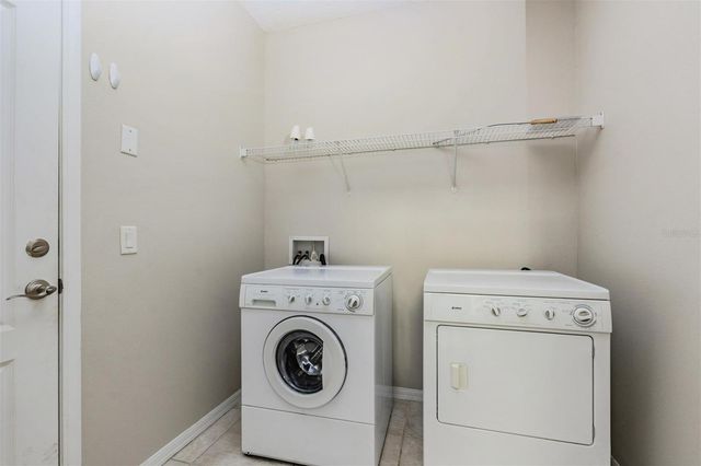 6008 FISHHAWK CROSSING BOULEVARD 6008, Lithia, FL 33547