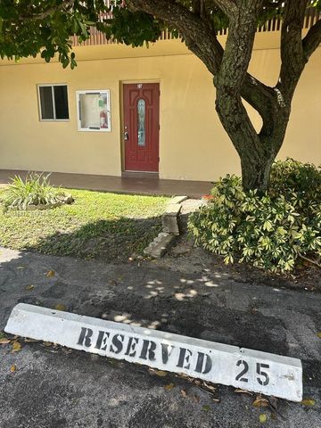 200 S Waterway Drive S 107, Lantana, FL 33462
