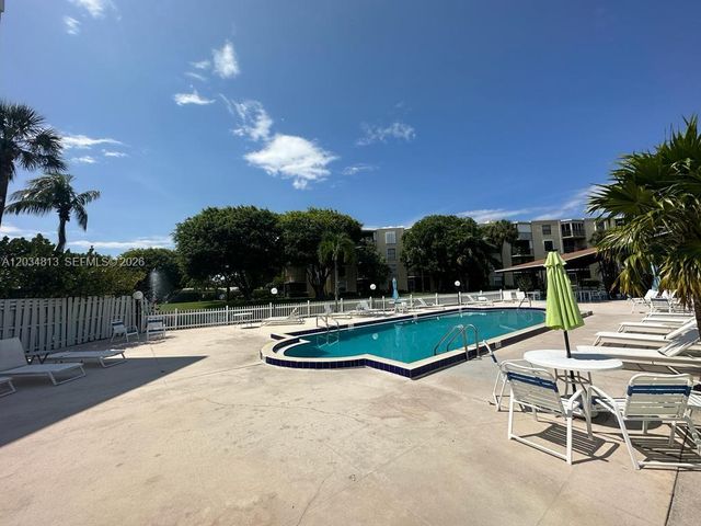 200 S Waterway Drive S 107, Lantana, FL 33462