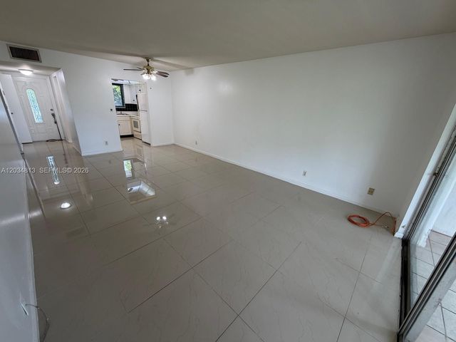 200 S Waterway Drive S 107, Lantana, FL 33462