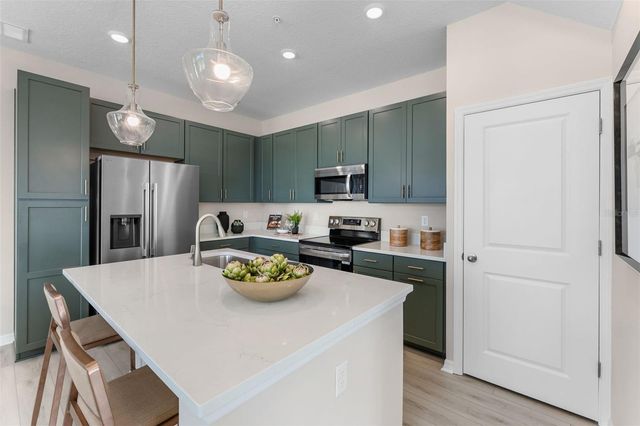 726 BLISSFUL GARDENS WAY, Apopka, FL 32703